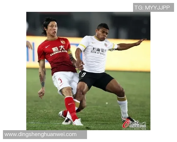 上海羽毛球队进攻战术解析与热点动态探讨